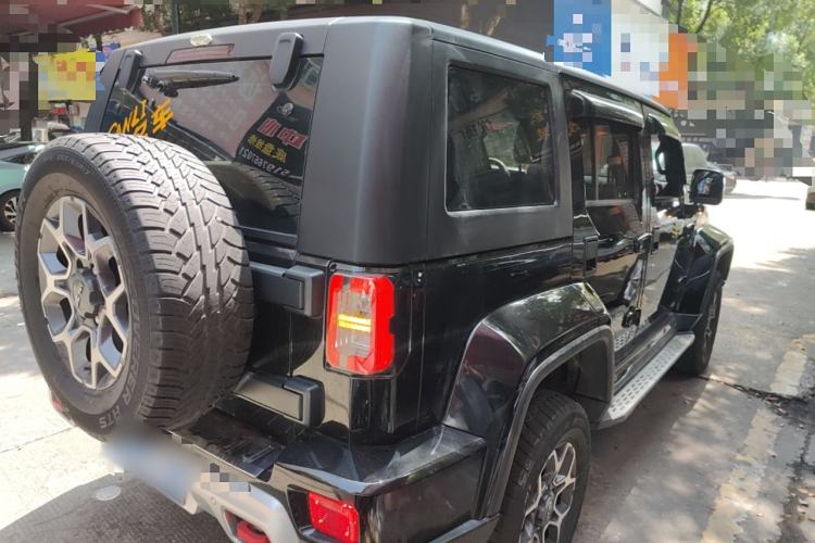 Used Beijing Auto BJ40 2019 PLUS 2.3T Automatic Four-Wheel Drive Premium Edition China VI
