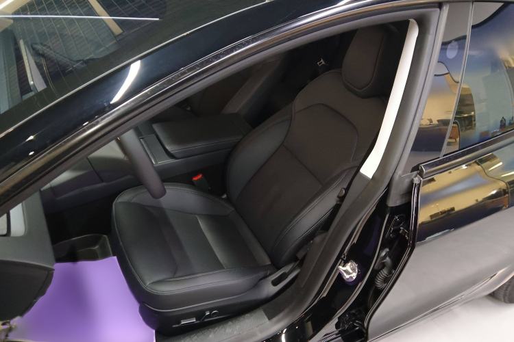 Used Tesla Model 3 2023 Rear-Wheel-Drive Version
