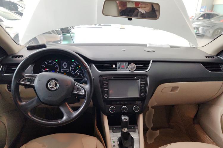 Used Skoda Octavia 2015 1.6L Automatic Yijun Edition