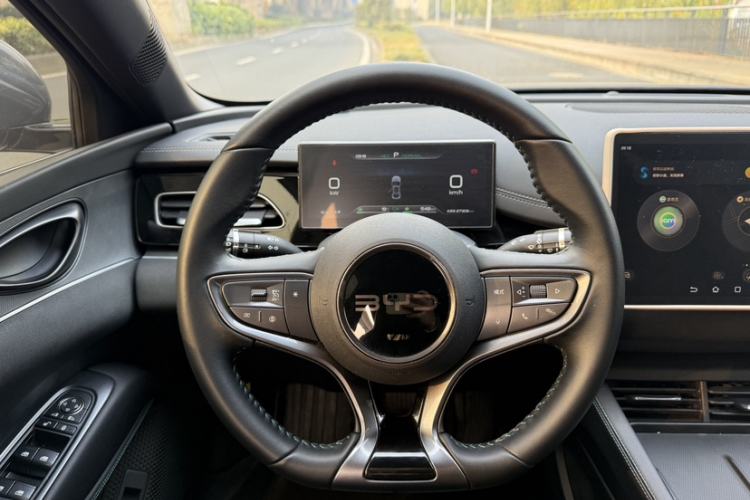 Used BYD Seal 06 New Energy 2024 DM-i 80KM Prestige Model
