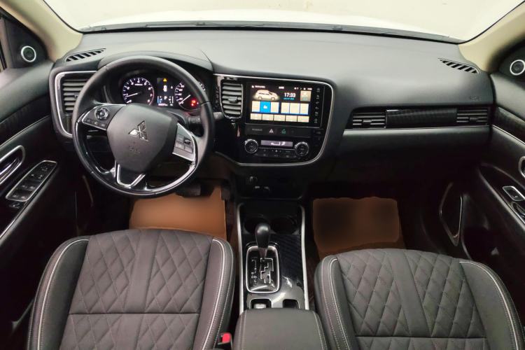 Used Mitsubishi Outlander 2021 Revised Version 2.0L Two-Wheel Drive Enjoyment Edition 5 Seats
