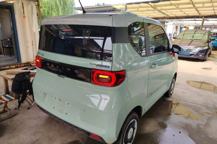 Used Wuling Hongguang MINIEV 2022 Macaron Premium Model – Lithium Iron Phosphate
