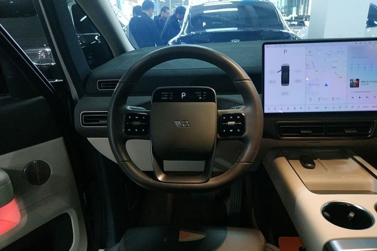 Used Li Auto MEGA 2024 Ultra Model
