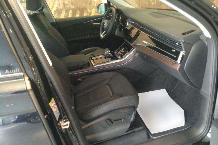 Used Audi Q7 2024 45 TFSI quattro S line Black Warrior Edition