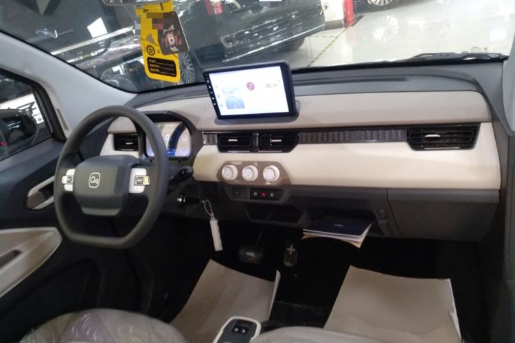 Used Chery QQ Ice Cream 2024 Edition Youth Version 205km Sundae