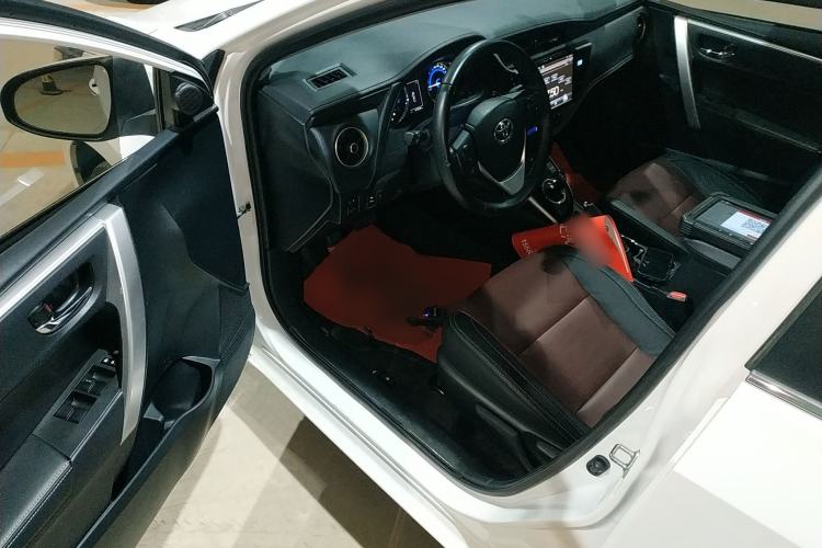 Used Toyota Corolla 2018 Dual-Engine 1.8L E-CVT Smart Edition