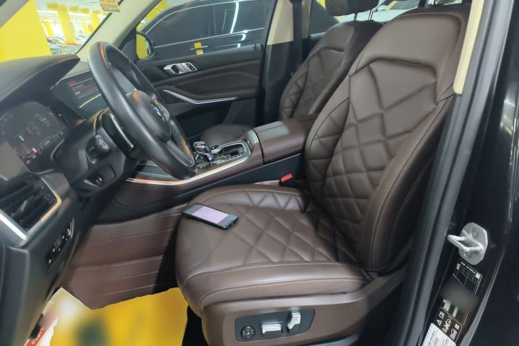 Used BMW X5 2022 Restyled xDrive 30Li Luxury Version M Sport Package
