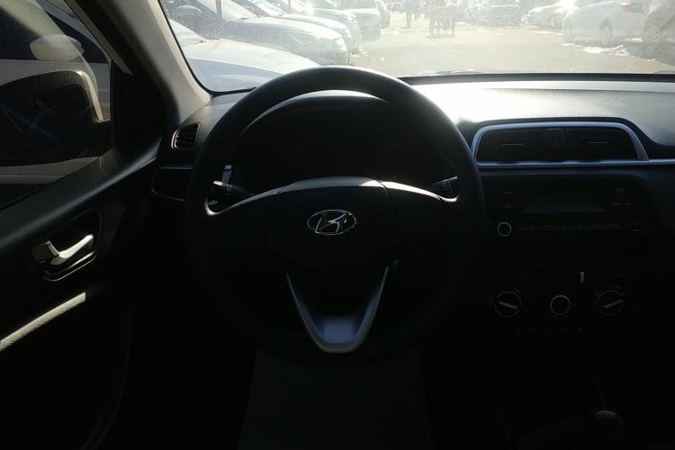 Used Hyundai Verna 2017 1.4L Manual Refreshed Version China VI Standard