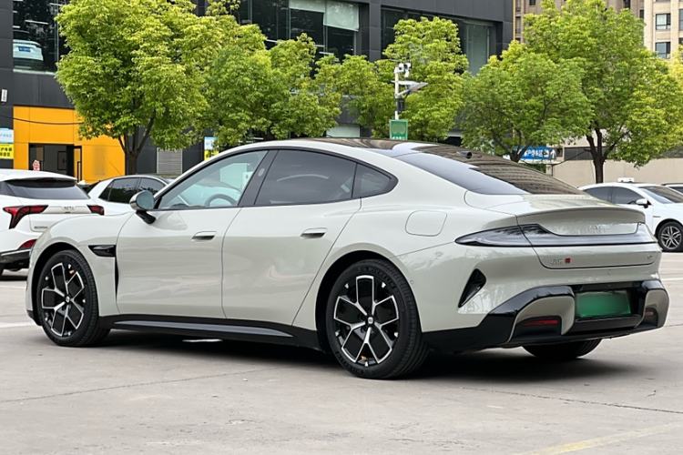 Used  SU7 2024 Rear-Drive Ultra-Long Range Advanced Pro-Level Intelligent Driving Version
