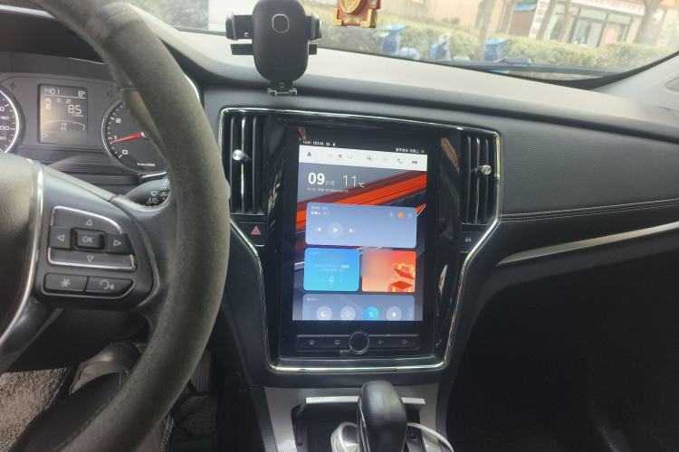 Used Roewe RX5 2019 20T Two-Wheel Drive Automatic Ali Smart Connectivity Platinum Edition
