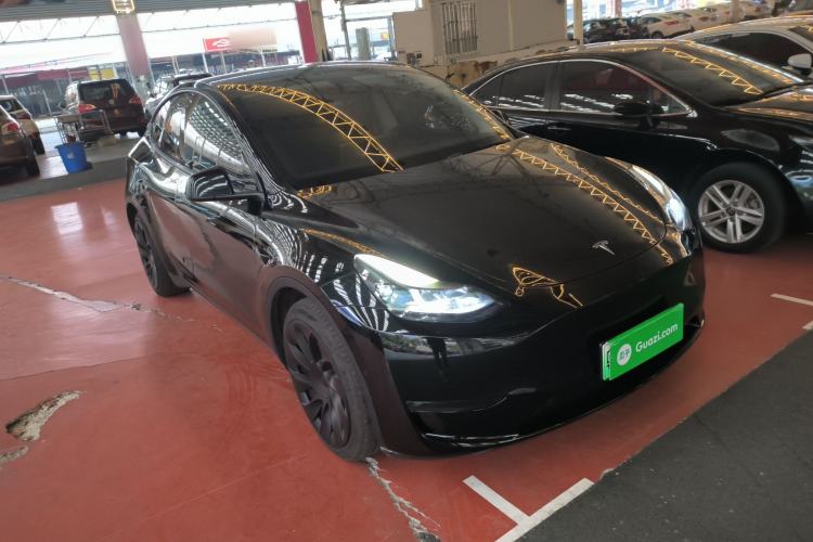 Used Tesla Model Y 2022 Long-Range All-Wheel-Drive Version