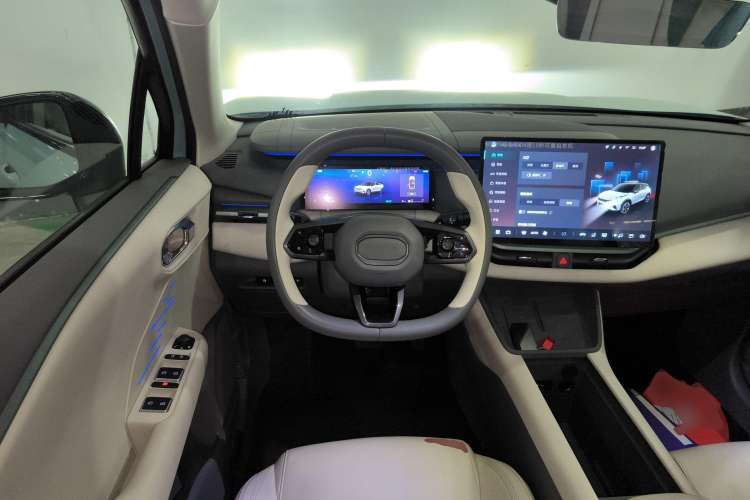 Used Lynk & Co 06 EM-P 2023 EM-P 126 Long-Range Halo
