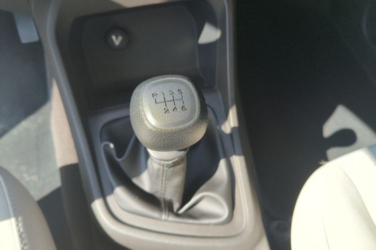 Used Wuling Hongguang V 2022 1.5L Jingqu Version Hydraulic Power Steering LAR
