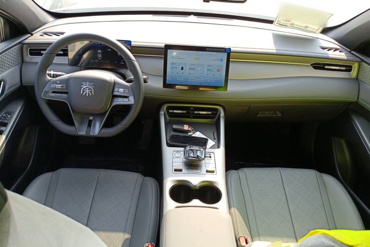 Used BYD Qin PLUS 2025 DM-i Smart Drive 55KM Leading Model
