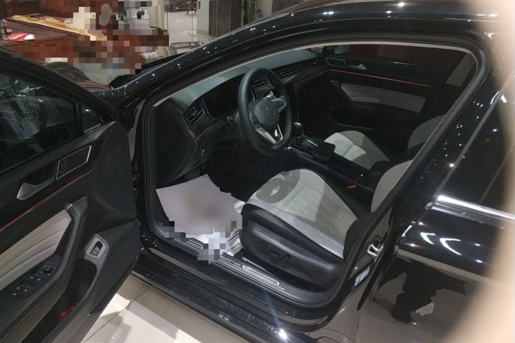 Used Volkswagen Magotan 2026 30 Million Vehicles Selected Model 380TSI DSG Luxury Edition
