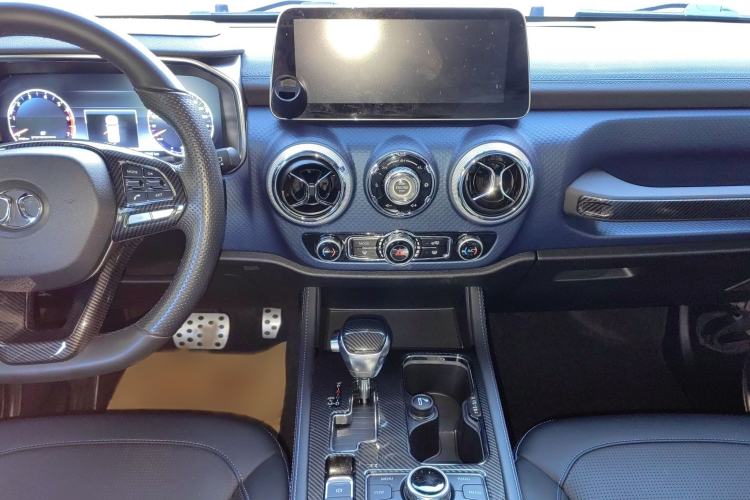 Used  BJ40 2018 PLUS 2.0T Automatic Four-Wheel Drive Urban Hunter Edition