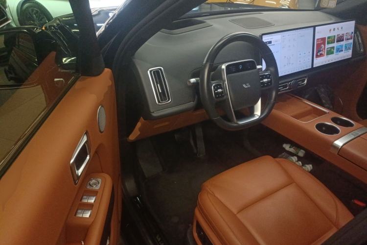 Used Li Auto L8 2023 Pro Model
