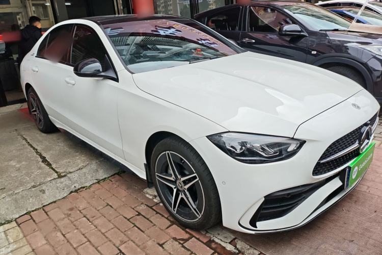 Used Mercedes-Benz C-Class 2024 Facelifted C-Class 260 L Night Edition Sports Version
