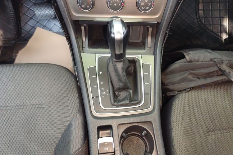 Used Volkswagen Golf 2016 230TSI Automatic Comfort Version
