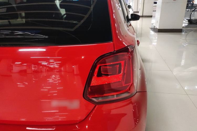 Used Volkswagen Polo 2016 1.6L Automatic Comfort Model