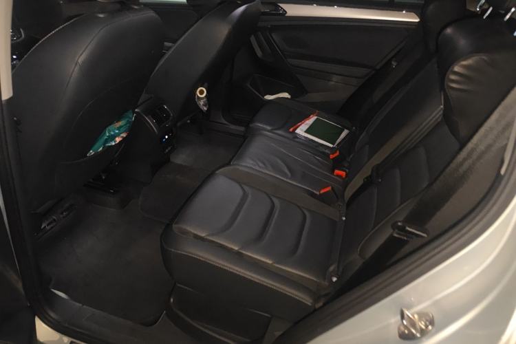 Used Volkswagen Tiguan L 2019 330TSI Automatic Two-Wheel Drive Smart Luxury Version China VI Standard
