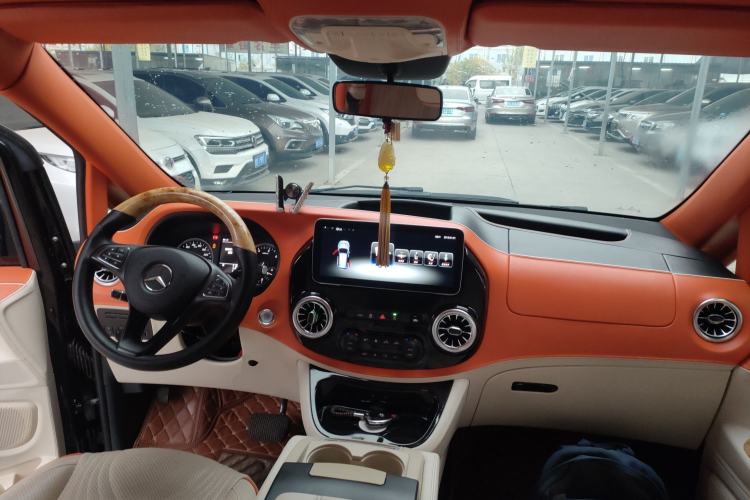 Used Mercedes-Benz Vito 2021 2.0T Elite Version 7 Seats
