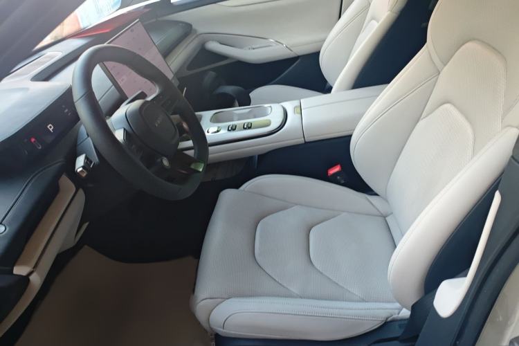 Used  SU7 2024 Rear-Drive Ultra-Long Range Advanced Pro-Level Intelligent Driving Version
