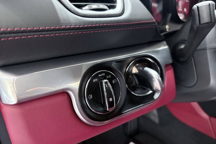 Used Porsche 718 2018 Cayman 2.0T
