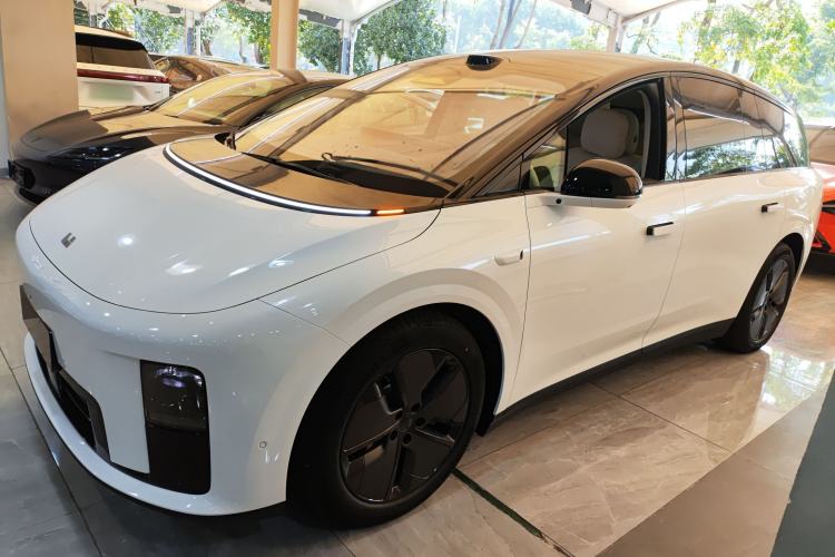 Used Li Auto Li Auto i8 2025 Standard Edition