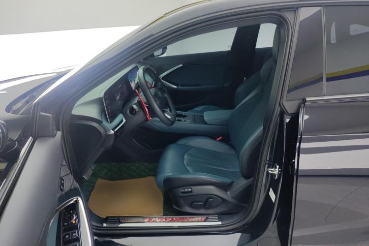 Used MG 7 2023 2.0T Automatic Trophy+ Ignition Glory Edition
