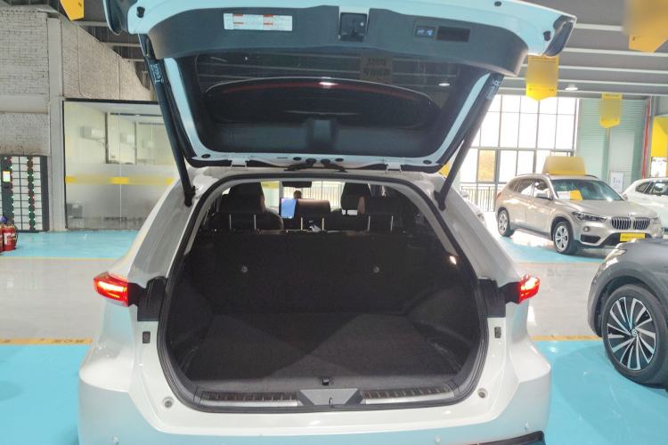 Used Toyota Harrier 2022 2.0L CVT Two-Wheel Drive Flagship Edition
