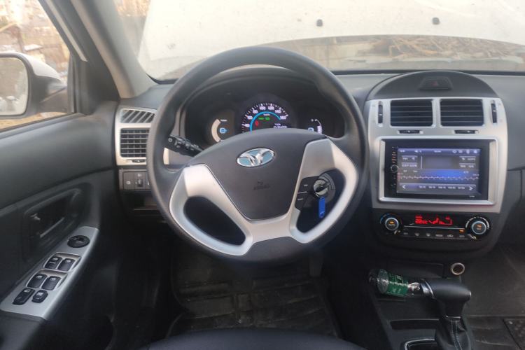 Used  300E 2017 Standard Model