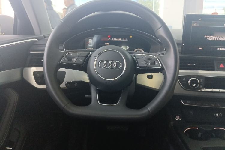 Used Audi A4L 2022 40 TFSI Luxury Dynamic Model

