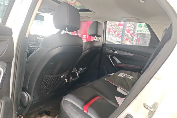 Used Changan CS55 2017 1.5T Manual Colorful Edition
