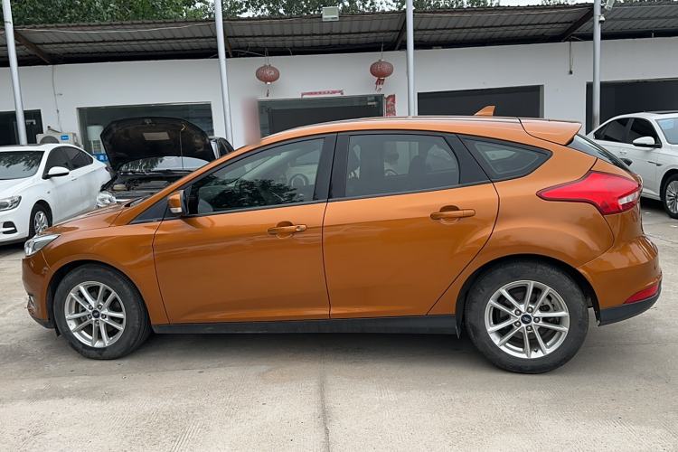 Used Ford Focus 2017 Hatchback 1.6L Automatic Fashion Edition Smart Drive Version
