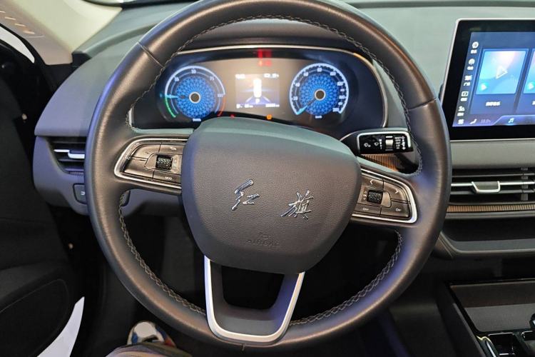 Used Hongqi E-QM5 2023 Base Travel Edition