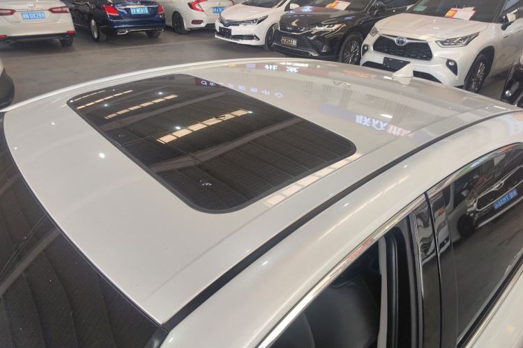 Used Toyota Camry 2021 2.0G Luxury Edition
