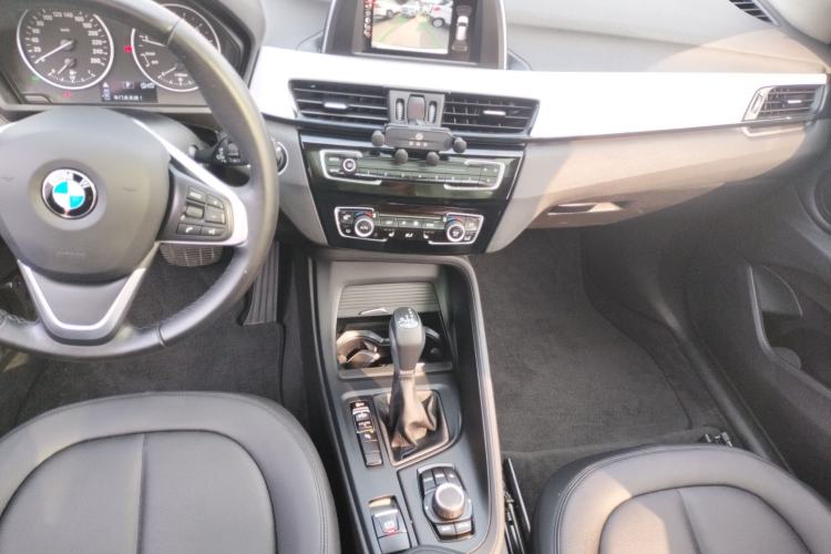 Used BMW X1 2016 sDrive18Li Premium Edition
