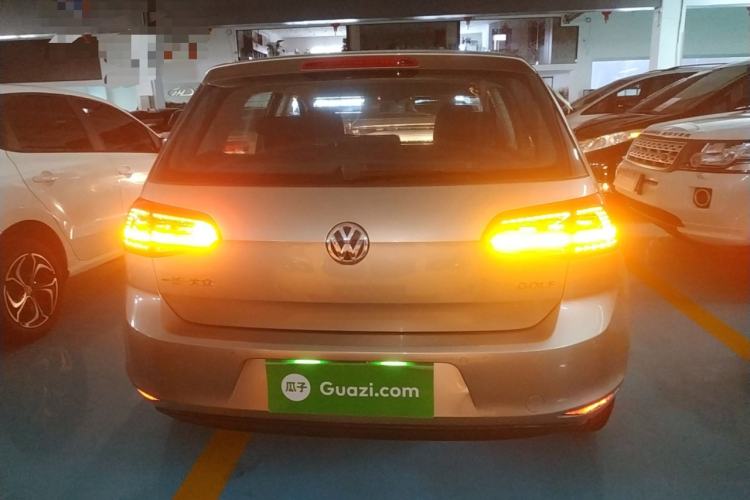 Used Volkswagen Golf 2016 1.6L Automatic Fashion Model
