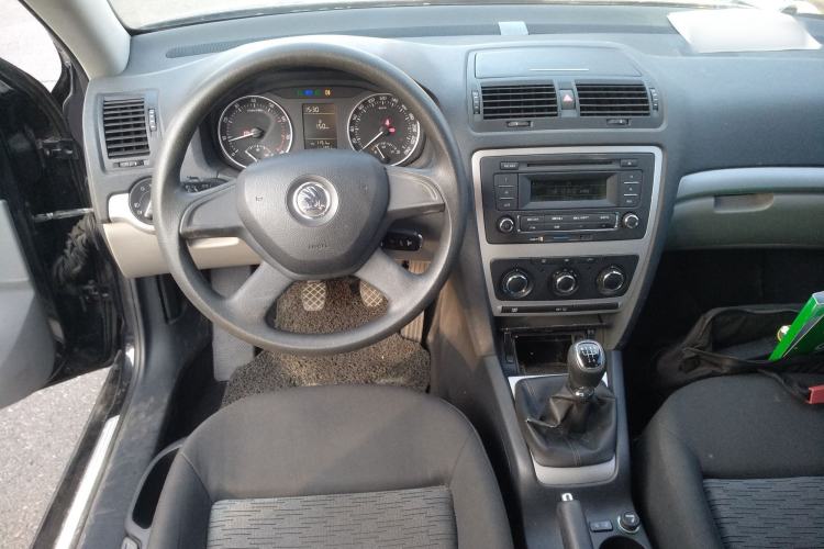 Used Skoda Octavia 2014 1.6L Manual Yijie Edition