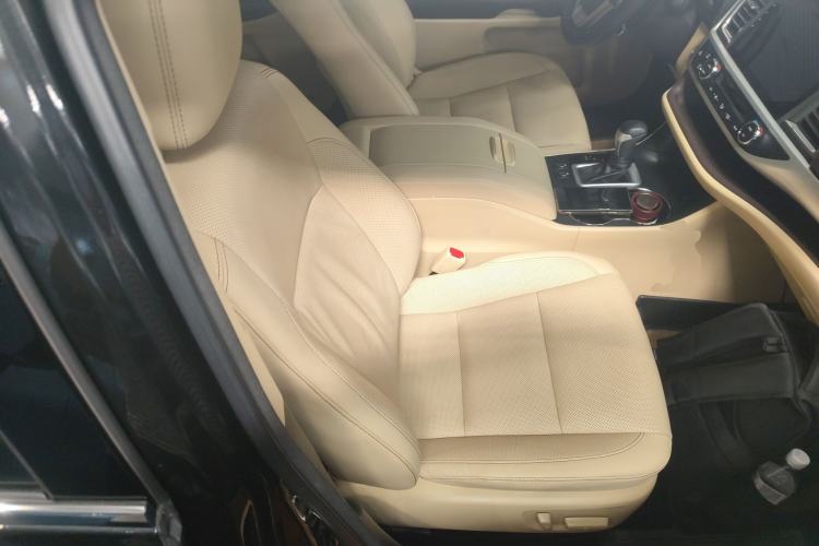 Used Toyota Highlander 2018 2.0T Four-Wheel Drive Luxury Version 7 Seats China VI Standard
