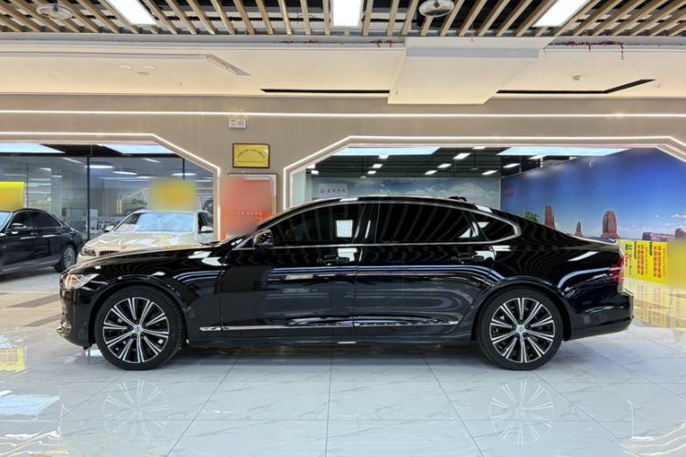 Used Volvo S90 2024 B5 Luxury Smart Edition