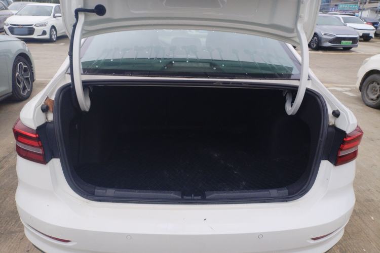 Used Volkswagen Lavida 2022 1.5L Automatic Fashion Edition
