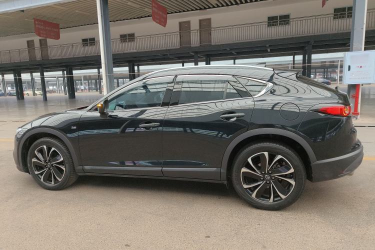 Used Mazda CX-4 2020 2.5L Automatic 4x4 Sky Blue Passion Edition
