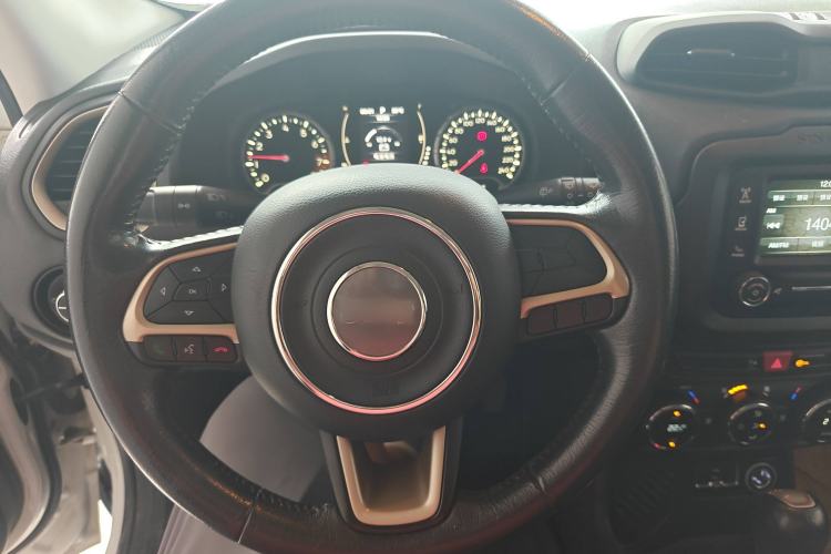 Used  Renegade 2017 180T Automatic Jingneng Edition
