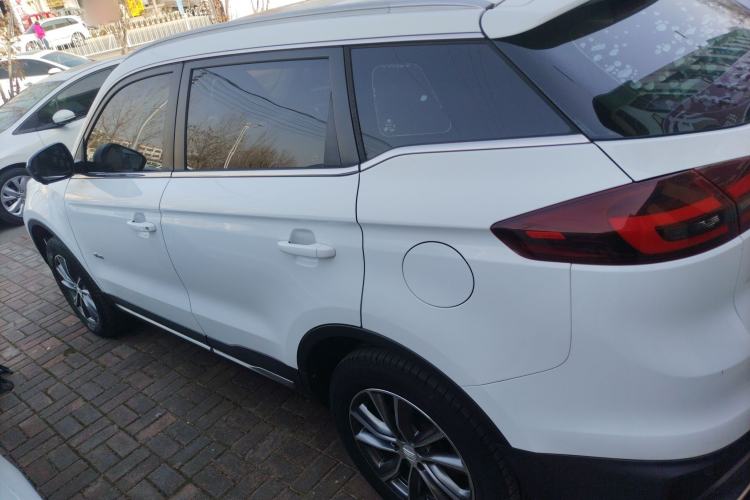 Used Geely Auto Emgrand X7 Sport 2018 1.8TD Automatic Two-Wheel Drive Smart 4G Connected Version
