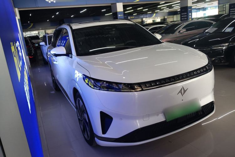 Used  eπ008 2024 210Max Range-Extended Version 6 Seats