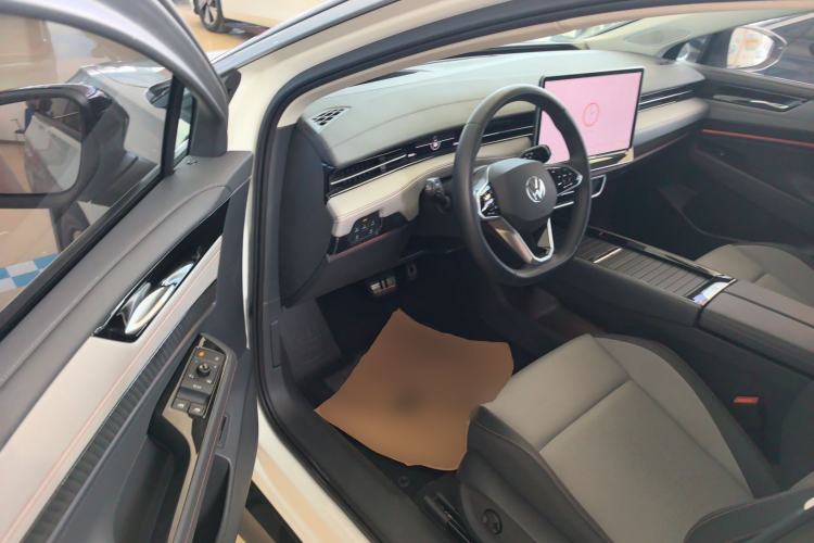 Used Volkswagen ID.7 VIZZION 2024 AIR model
