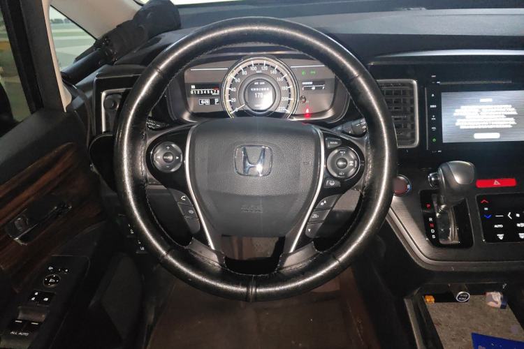 Used Honda Elysion 2016 2.4L Supreme Edition
