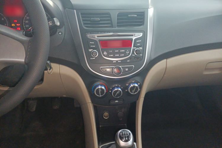 Used Hyundai Verna 2014 1.4L Manual Smart GLS Trim